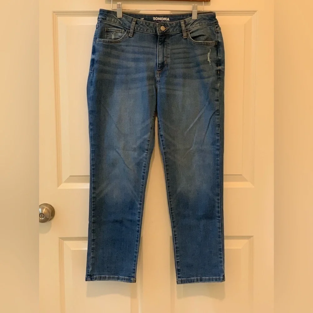 Sonoma Women's Straight Leg Blue Jeans.    Size-12 Petite